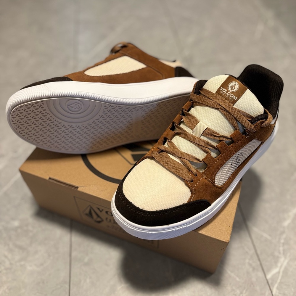 Volcom Men's Tan and Cream Sneakers
